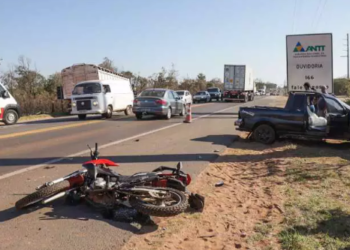 Motociclista morre em colisão envolvendo carro, duas motos e caminhão na Capital