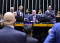 Câmara aprova reforma tributária em 1º turno com placar de 382 votos a 118