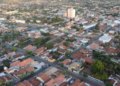 Homem é encontrado morto a golpes de faca em calçada no interior de MS