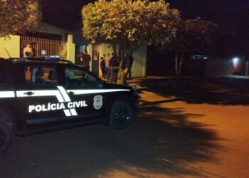 Mulher é morta com ao menos 13 golpes de faca e namorado é apontado como suspeito