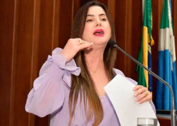 Agosto Lilás: Deputada enfatiza importância de tornozeleira eletrônica