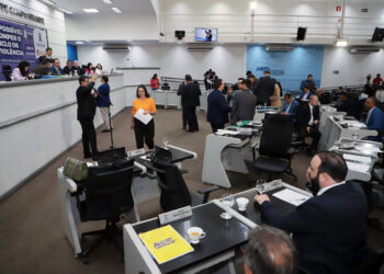 Dez propostas foram aprovadas pelos vereadores na sessão desta terça-feira