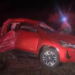 Dois condutores são socorridos em estado grave, após colisão de Hilux contra caminhão