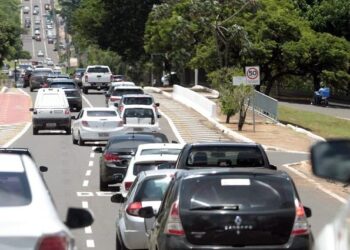 Agosto é mês de pagamento do licenciamento dos carros placas 7 e 8
