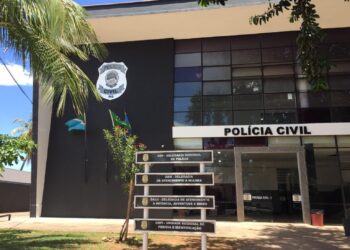 Homem é preso ao agredir esposa com criança no colo durante Operação “BELLATRIX”