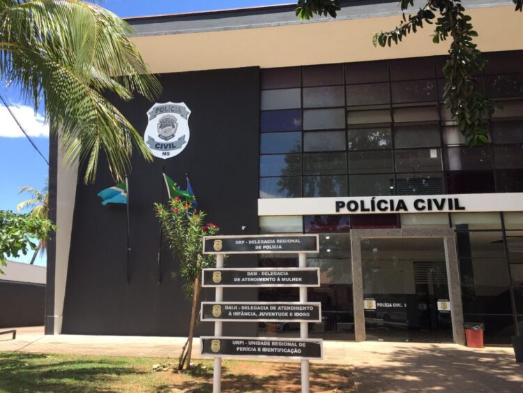 Homem é preso ao agredir esposa com criança no colo durante Operação “BELLATRIX”