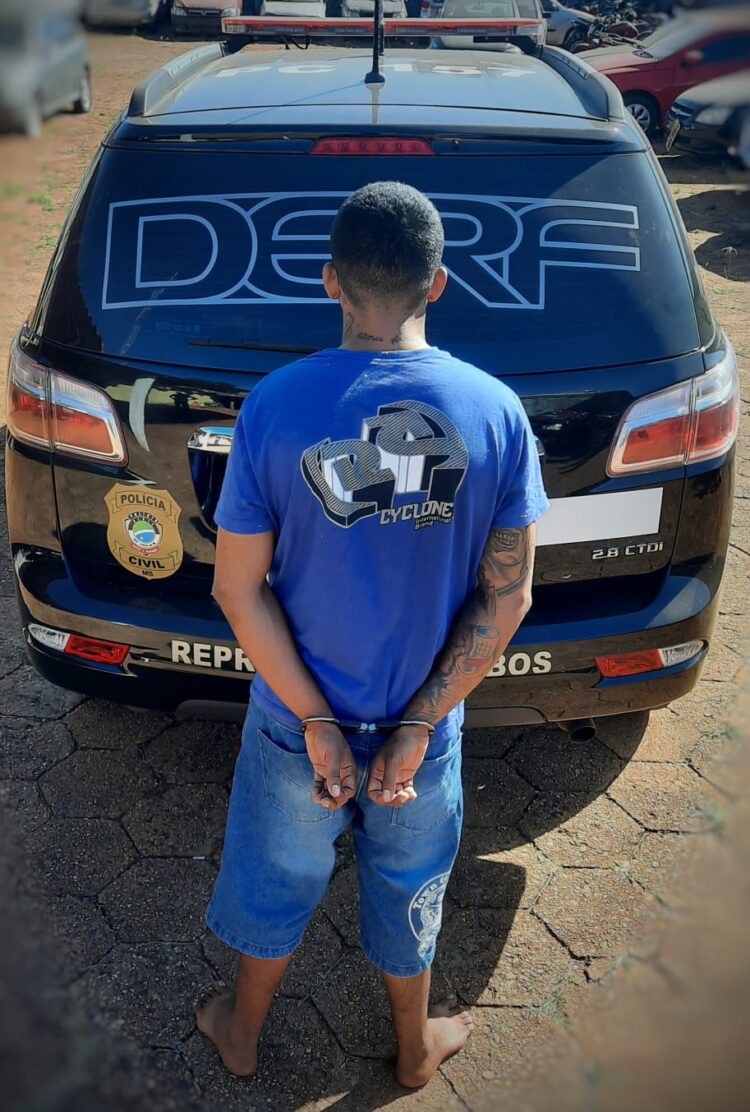 Autor de furtos de motos e arrombamentos de casas é preso por policiais da Derf