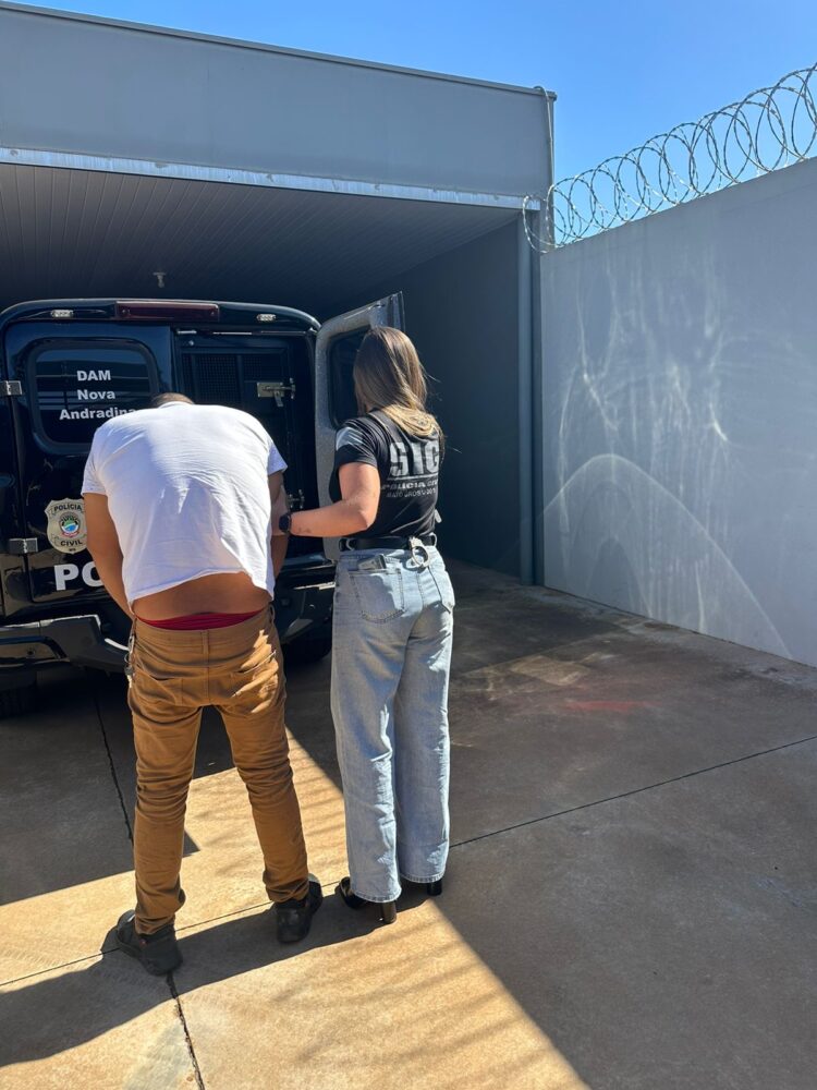 Homem é preso com várias armas, após ameaçar a ex-namorada durante festa