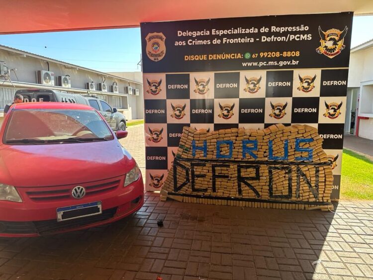 Menor de 17 anos é apreendido com mais de meia tonelada de maconha em VW Gol