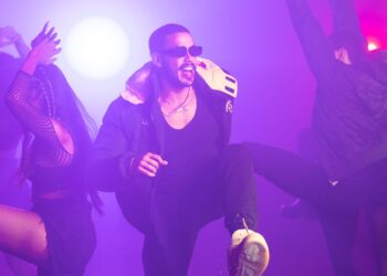 Cantor Matheus Kruz aposta no pagode baiano e lança single gravado em Campo Grande