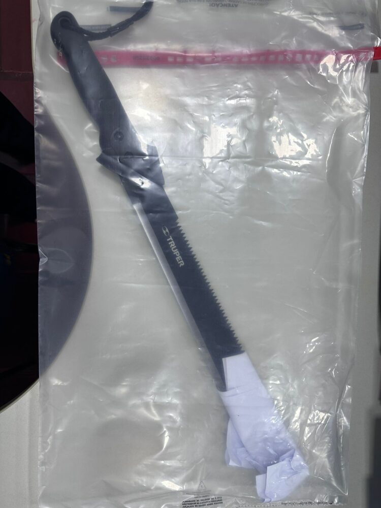 Homem é preso por ameaçar matar a esposa com facão de 45 centímetros de lâmina