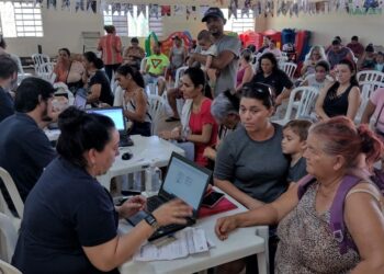 Emha oferece serviços de renegociação de dívidas e atualização de cadastro no sábado