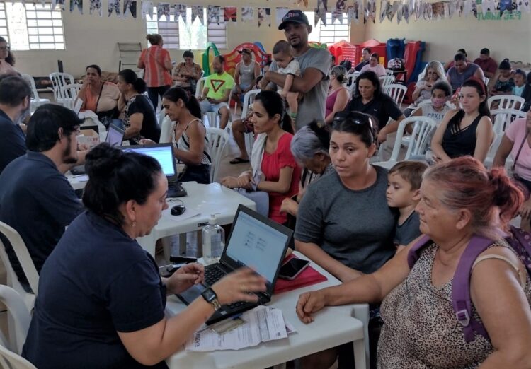 Emha oferece serviços de renegociação de dívidas e atualização de cadastro no sábado