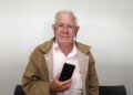 Celular furtado de picolezeiro idoso é achado, “ladrona” e receptador são presos em MS