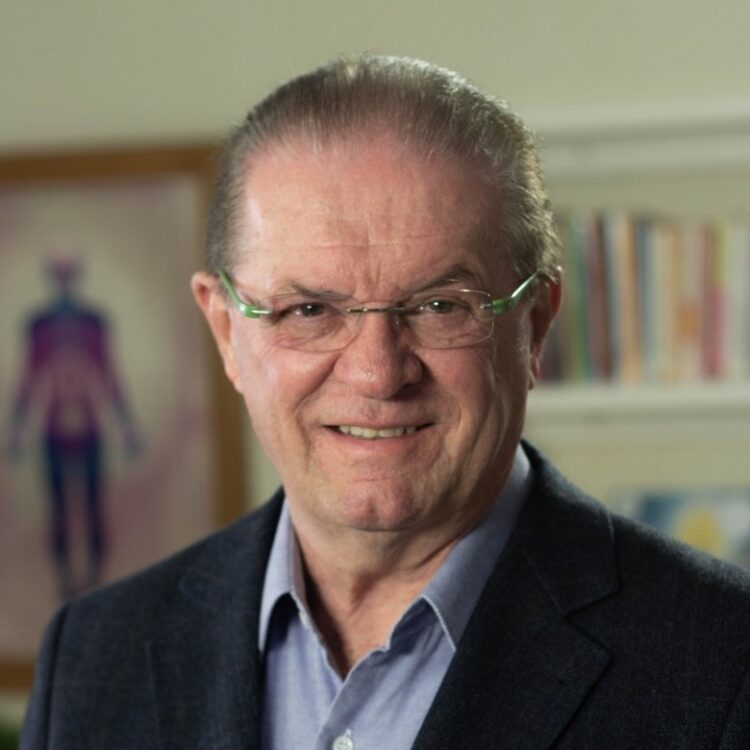 Descubra a chave da felicidade com o curso “Healer Code”, de Dárcio Cavallini