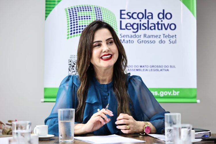 MS: Deputada vai à Suíça apresentar proposta da Escola do Legislativo