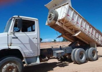 Caçamba de caminhão esmaga cabeça de aprendiz em oficina e o mata em MS