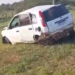 Condutor capota Fiesta por diversas vezes na BR-419 e morre ao parar embaixo do carro