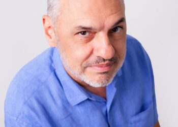 Livro de poemas ‘Dezembro infinito’ é lançado em Dourados