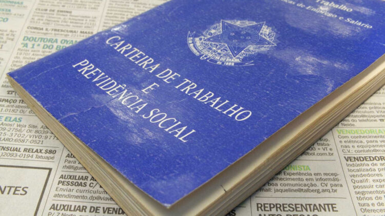 Desemprego cai em oito unidades da federação no segundo trimestre
