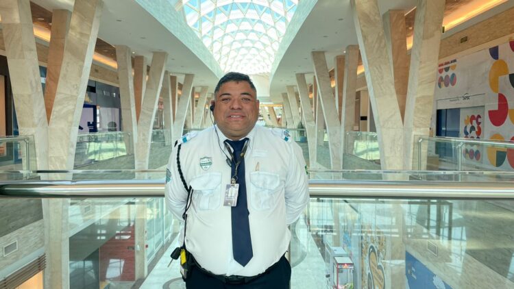 Conheça histórias de quem completa uma década de trabalho junto à shopping da Capital