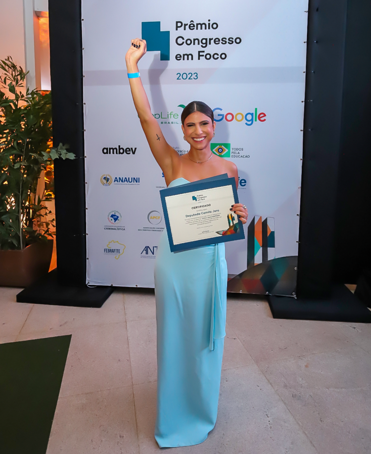 Estreante na Câmara Federal, Camila Jara conquista 3 categorias no Prêmio Congresso em Foco