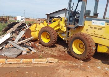 Agesul retira 30 caminhões de lixo das ruas de Dourados, após temporal