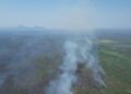 Bombeiros combatem três novos focos de incêndio no Pantanal em MS