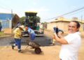 Após conclusão de drenagem, Prefeitura avança com a pavimentação de ruas no Residencial Oliveira