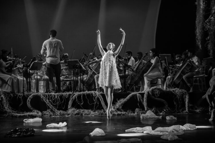 Unindo gerações, “A Terra e uma Canção” é lançada no Moinho Cultural, em Corumbá