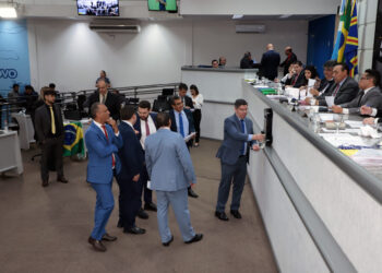 Câmara mantém veto sobre instalação do Piso Nacional da Enfermagem e aprova 8 projetos