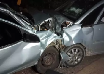 Professor e personal trainer morre ao colidir Celta de frente com Meriva na BR-359