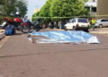 Idoso atravessa rua fora da faixa, é atropelado por motoentregador e morre em Dourados