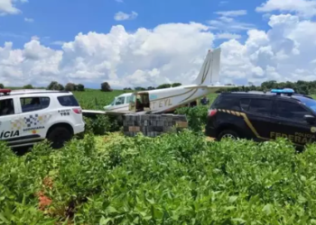 FAB intercepta avião com cocaína e prende piloto, na Capital, com ajuda da PF