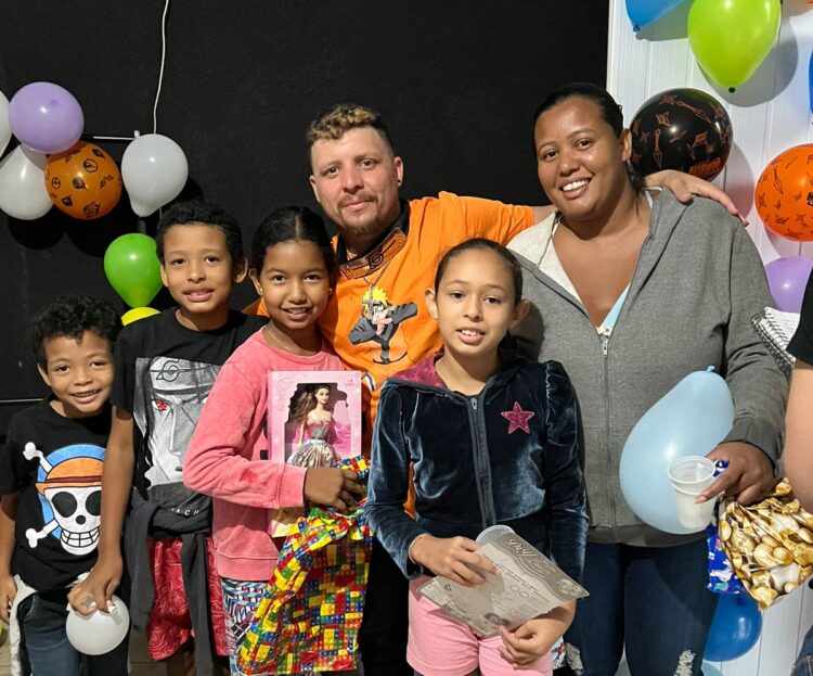 Dias das Crianças se aproxima e Naruto de CG arrecada brinquedos para festa dos pequenos