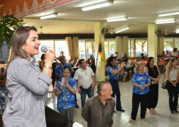 Prefeitura da Capital lança programa de alfabetização direcionado à população idosa