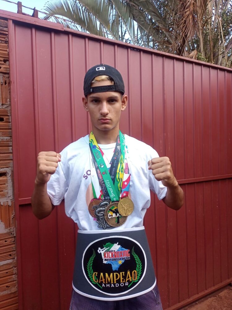 Lutador de Kickboxing, de Dourados, precisa de ajuda para custear vinda à Copa Brasil/CG-MS