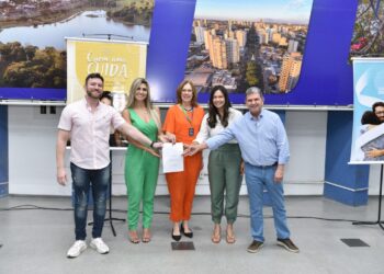Prefeitura lança projeto “Quem Ama Cuida”, que oferece atendimento psicossocial gratuito aos jovens da Capital