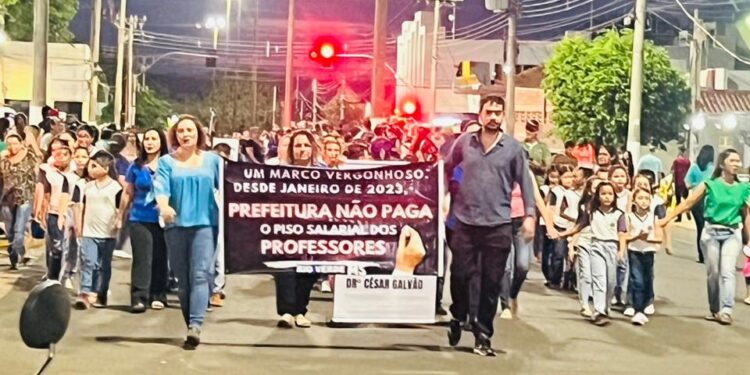 VÍDEO: Desfile da Independência ainda rende assunto e no interior Piso Nacional dos Professores foi tema