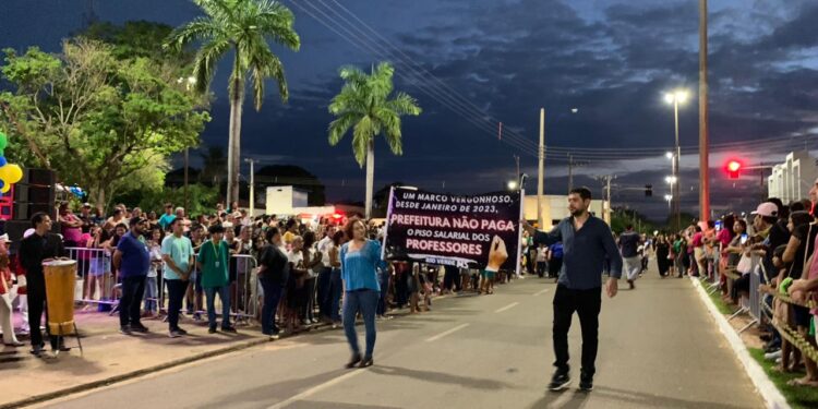 VÍDEO: Desfile da Independência ainda rende assunto e no interior Piso Nacional dos Professores foi tema