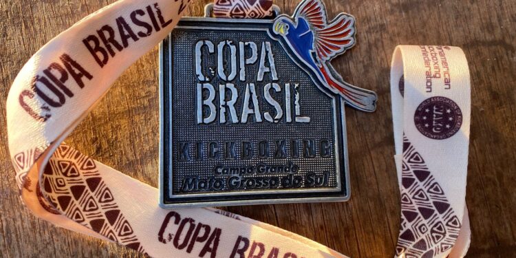 Lutador Jorge Vera leva o segundo lugar na Copa Brasil de Kickboxing, na Capital