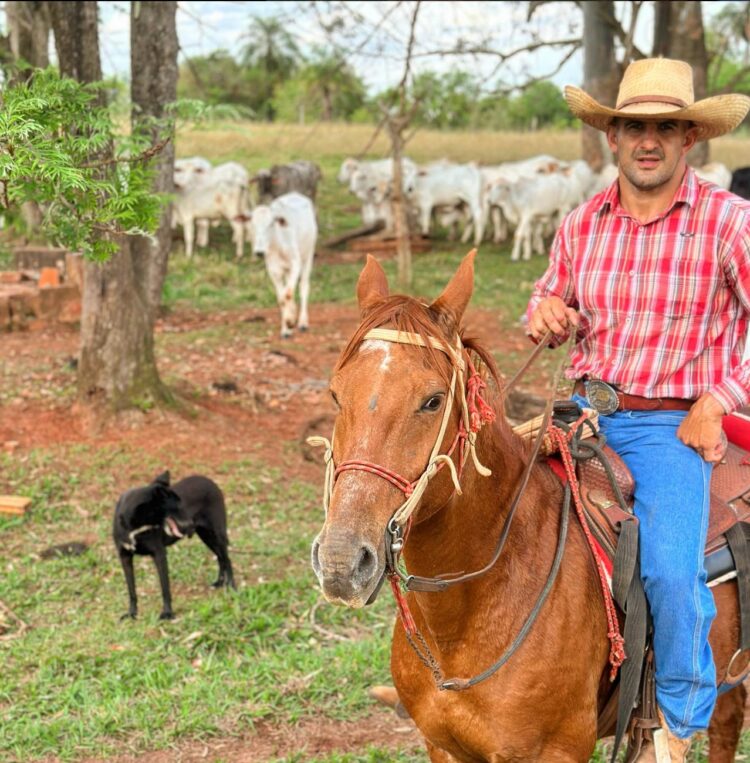 Rufino enfrenta Touro Cafú em Desafio Solidário na 39ª Festa do Peão de Boiadeiro de Dourados