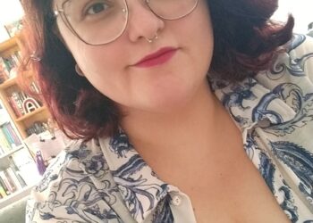 Para lançar livro de poesias, autora promove bate-papo e debate sobre a solidão na literatura