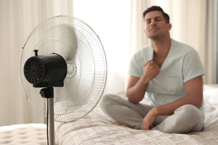 Especialista do Instituto do Sono ensina como dormir bem no calor