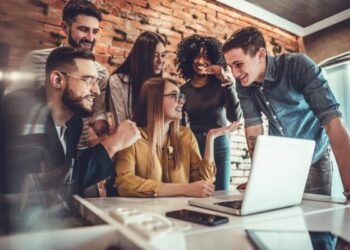 Estudo revela que 76% dos brasileiros não têm habilidades digitais básicas