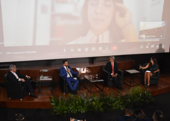 Gerente de Compliance da Fiems debate ESG em encontro nacional de controle interno