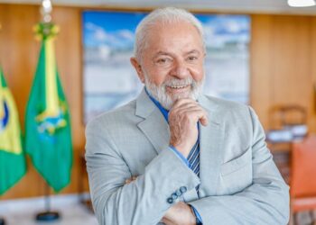 Cirurgia no quadril de Lula foi bem-sucedida, afirmam médicos