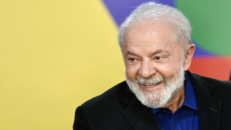 Pesquisa Ipec diz que 40% acham Governo Lula ótimo ou bom e 25%, ruim ou péssimo