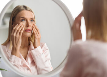 Três alimentos e bebidas que aceleram o envelhecimento da pele