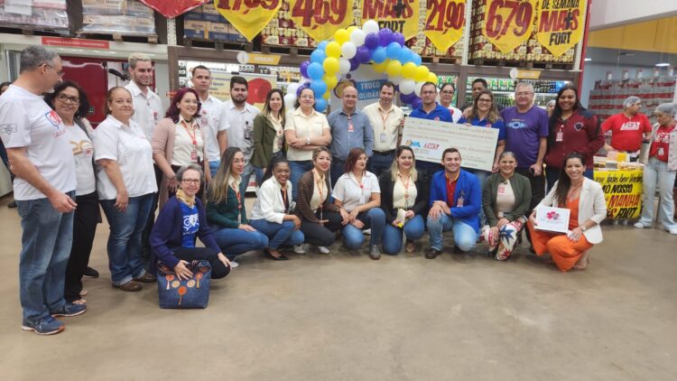 Troco de supermercado se torna R$1,4 milhão em ação para mudar a vida de projetos sociais